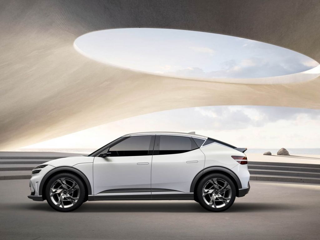 Анонсирован Genesis GV60 – электрокар с мощью 429 л. с.