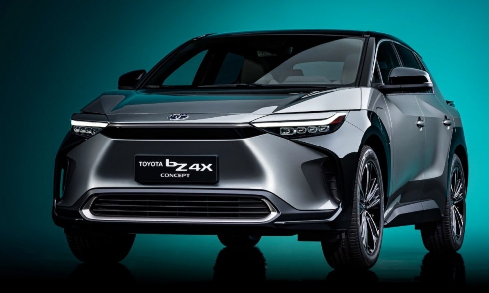 Первый электрокар Toyota