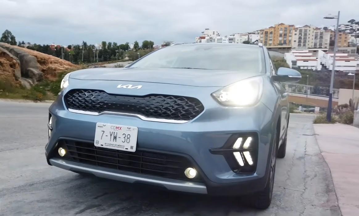 Новый внешний дизайн Kia Niro 2022 года