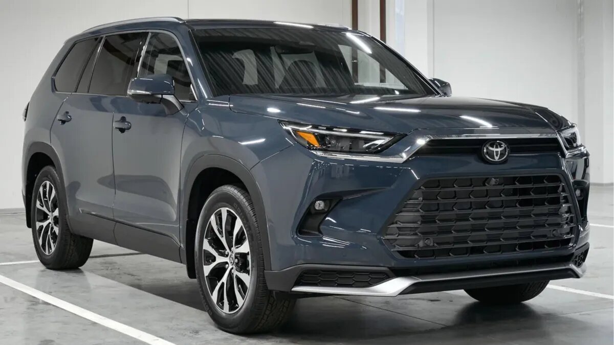 Toyota выпустила новые модели Grand Highlander в России