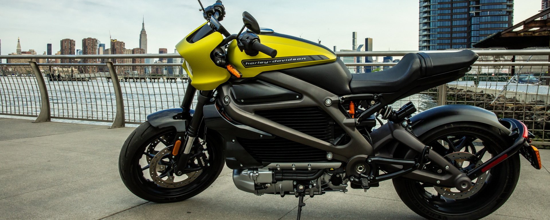Первый электрический мотоцикл Harley-Davidson LiveWire