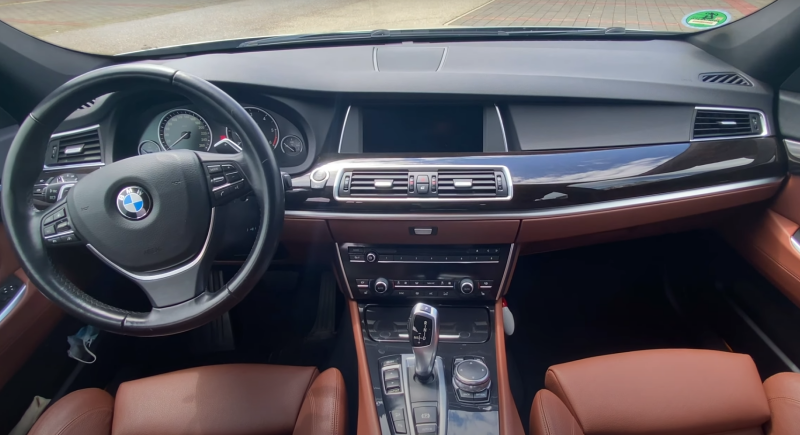 BMW 535i GT: легенда превосходного автомобильного искусства