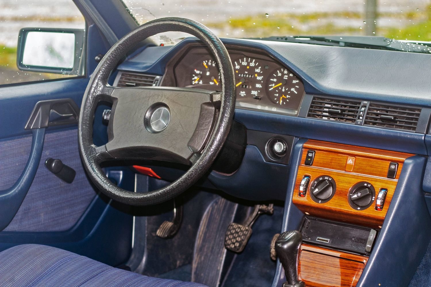 Актуальность Mercedes W124 в современном мире