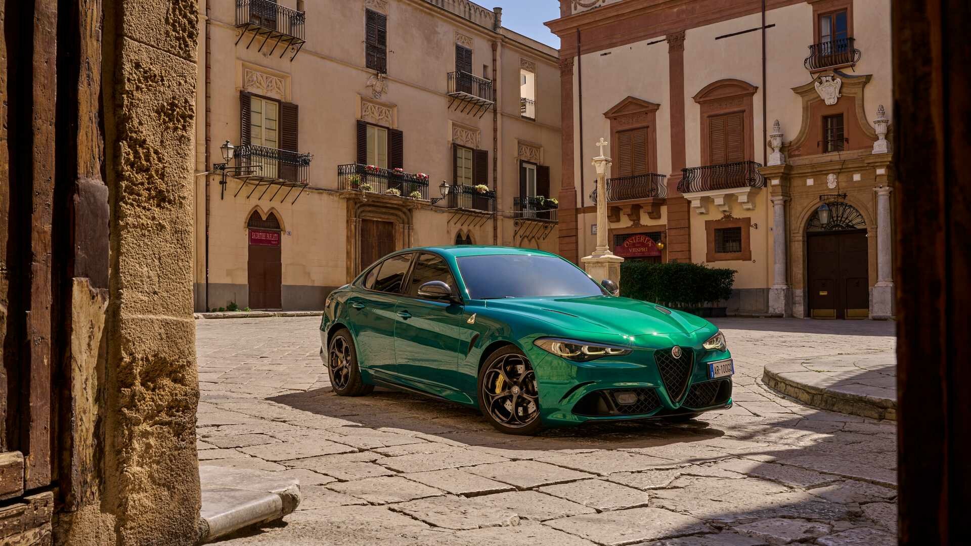 Превосходные характеристики карбоновых моделей от Alfa Romeo