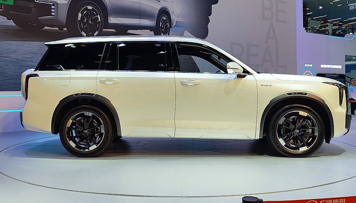Toyota Alphard - противник, который не смог