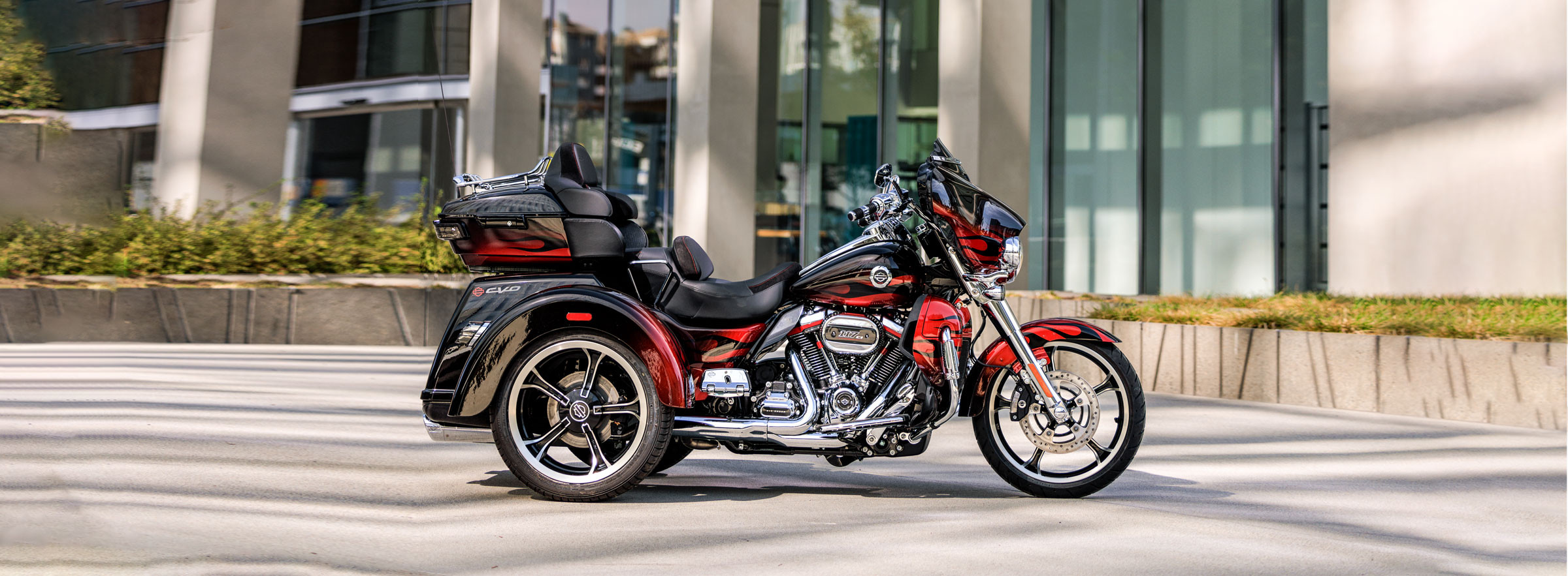 Сравнение Tri Glide Ultra и CVO Tri Glide: битва за титул лучшего