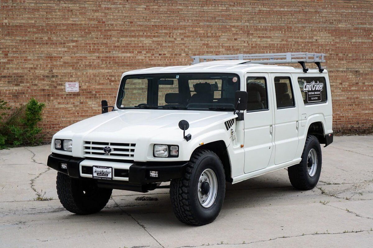 Отличия Toyota Mega Cruiser от Hummer H1