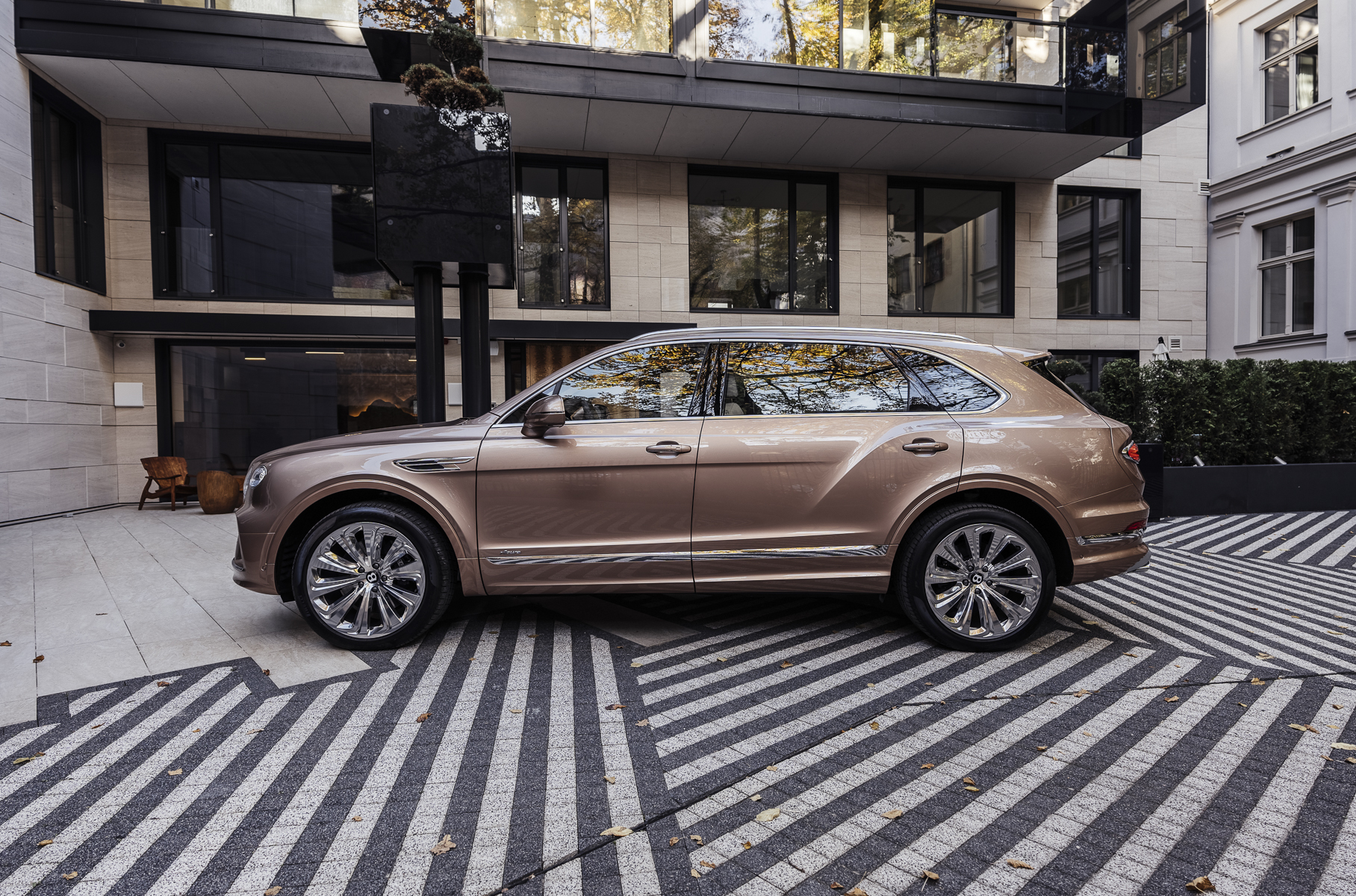 Спрос на Bentley Bentayga EWB ожидается высоким
