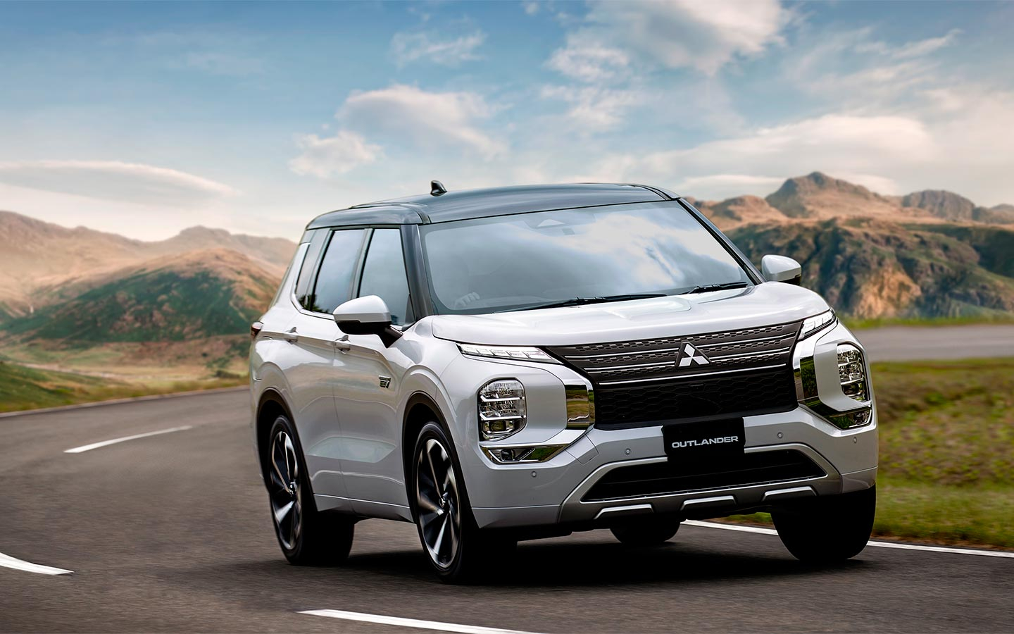 Новый Mitsubishi Outlander: турбированный гибридный двигатель