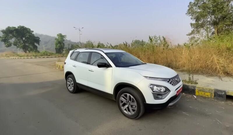 Стиль и интерьер Tata Safari