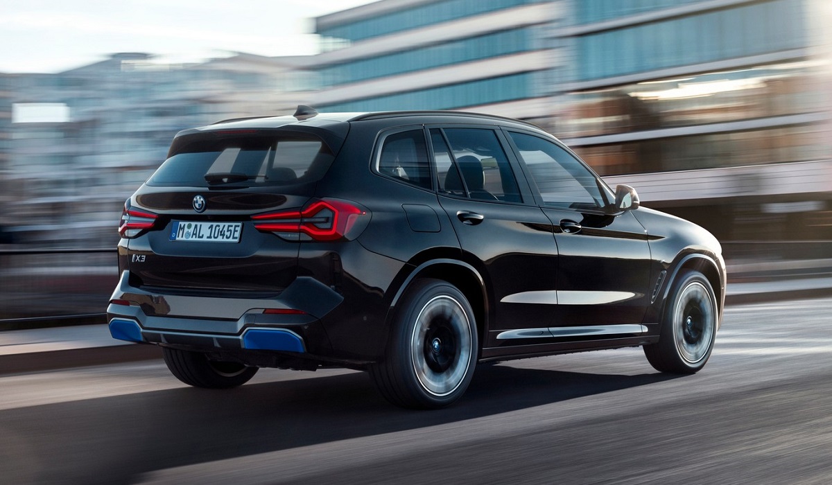 Новые BMW iX3 уже доступны для покупки в России