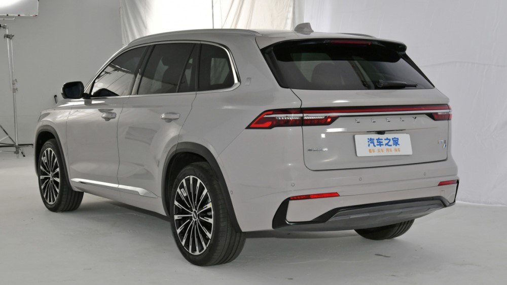 Geely Monjaro: инновация и экологичность в одной модели