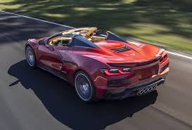 Мощный атмосферный V8 двигатель в Chevy Corvette Z06