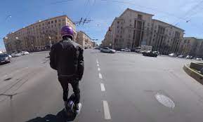 Электросамокаты обретут ограничения в новом законе
