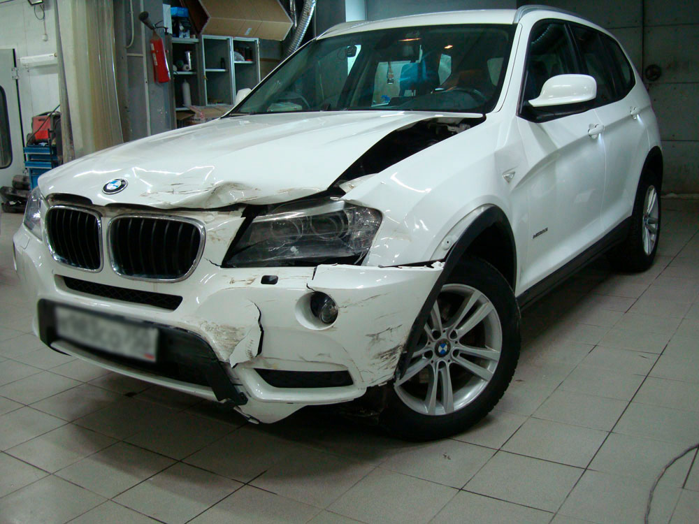 Какие материалы использовал мастер для восстановления BMW X3?