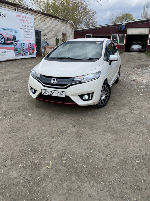 Honda Fit III: преимущества идеальной «недогибридной» праворульки: