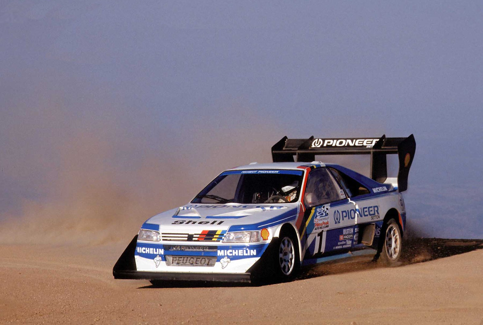 Peugeot 405 T16 Pikes Peak: апогей горного спорта