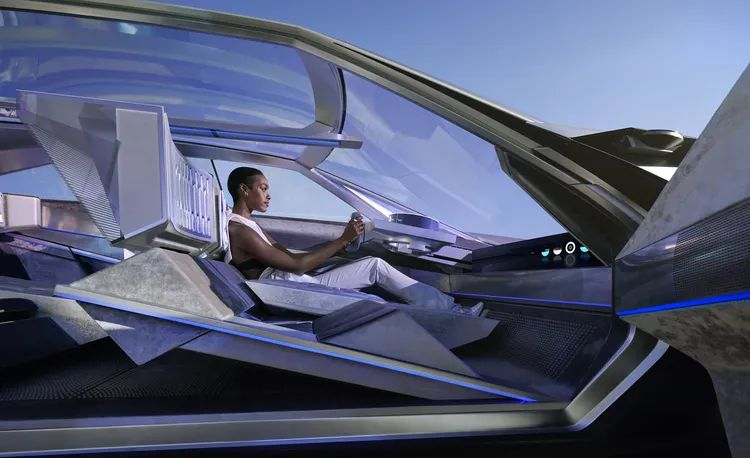 Peugeot Inception – электрический суперкар с futurama-дизайном