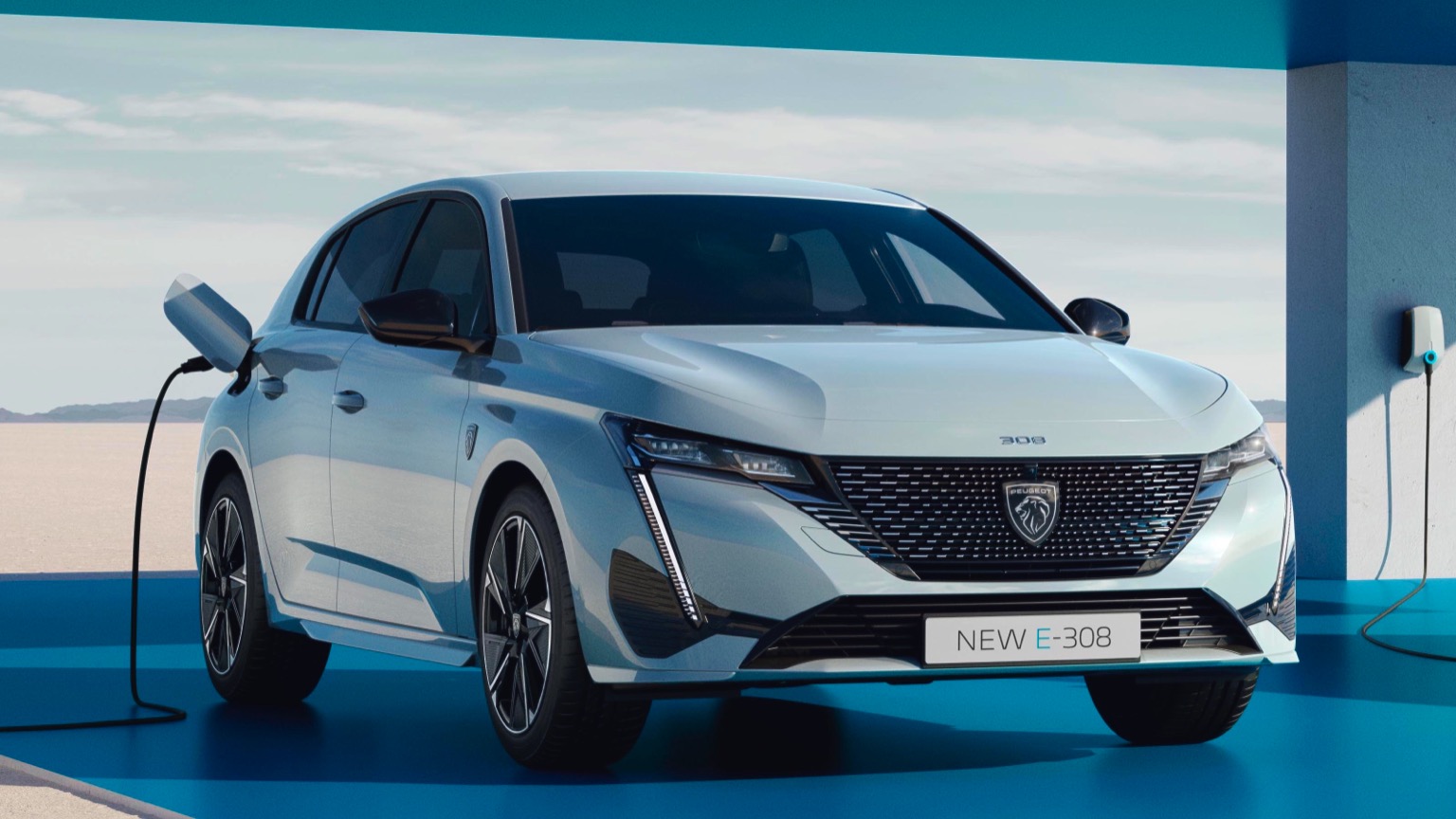 Преимущества электрического Peugeot e-308