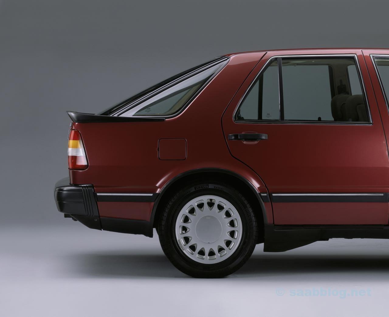 Технические характеристики Saab 9000