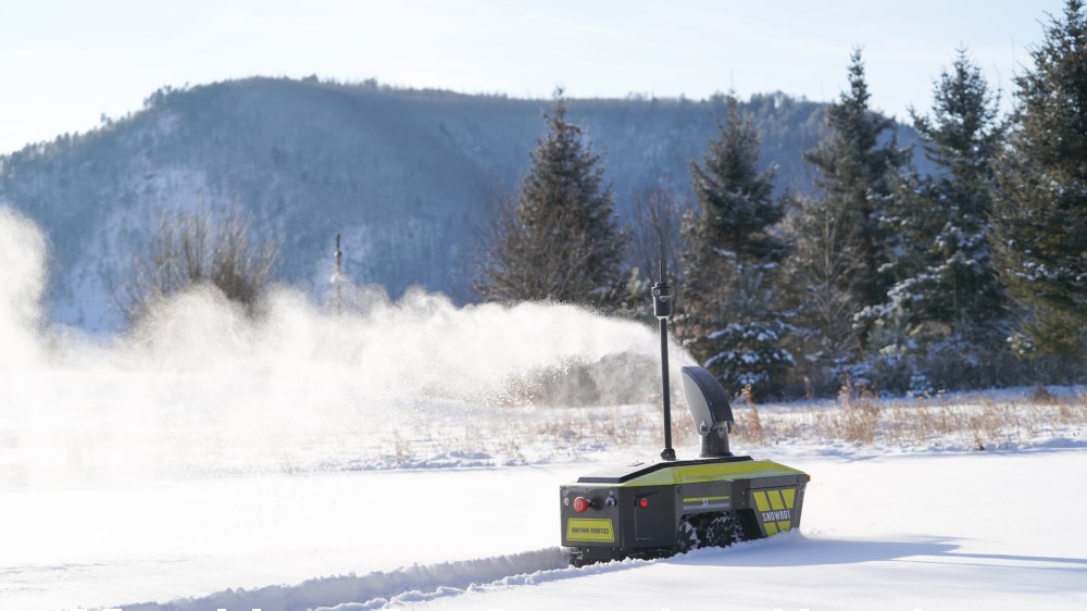 Универсальность и гибкость: RoboSnow S1 решает все задачи