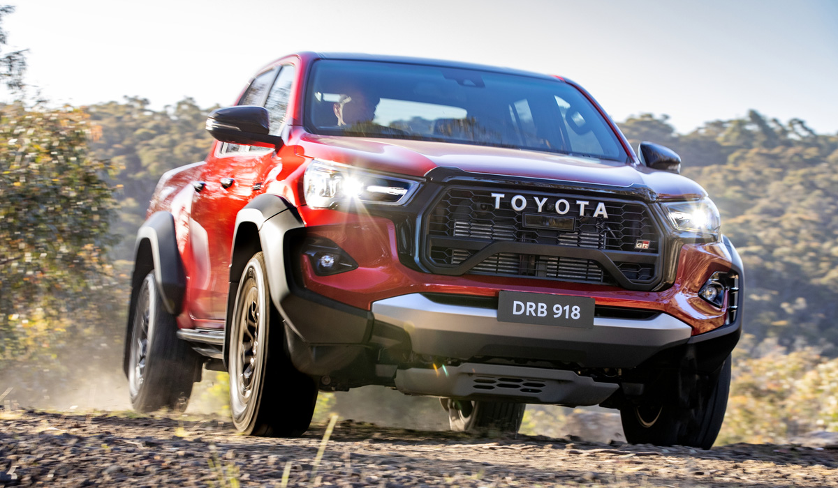 Ограниченная серия Toyota Hilux AT33